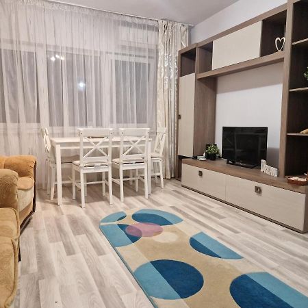 City Center Apartment Бухарест Экстерьер фото