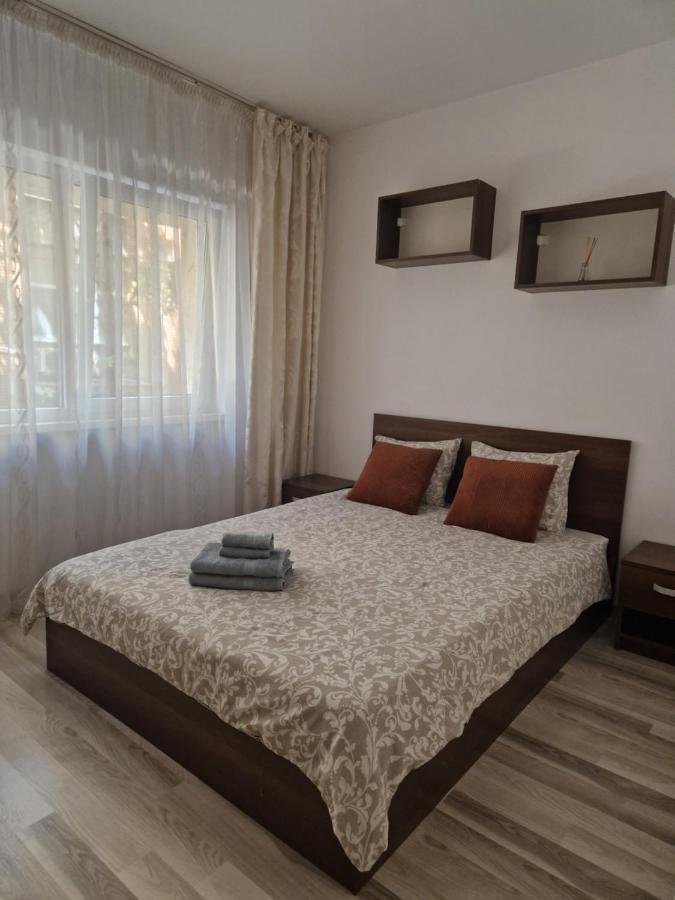 City Center Apartment Бухарест Экстерьер фото